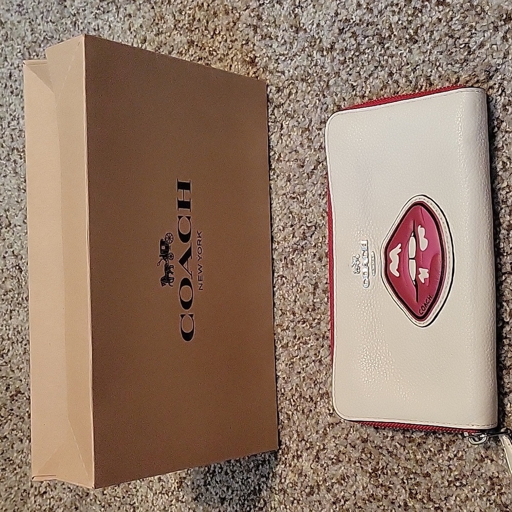 COPY - Coach wallet